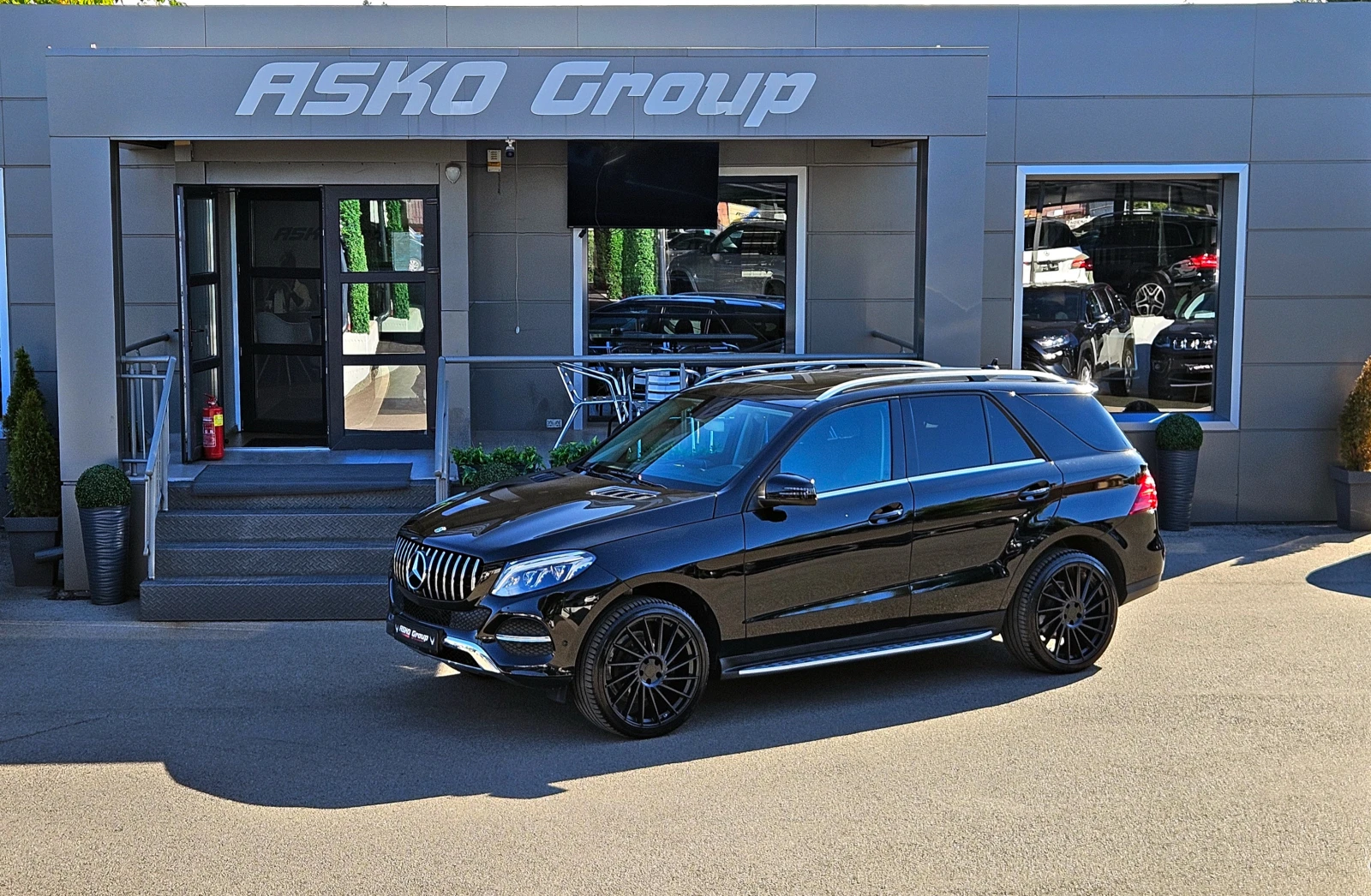 Mercedes-Benz GLE 350 AMG/GERMANY/CAMERA/ПОДГРЕВ/CAR PLAY/AMBIENT/LIZING, снимка 17 - Автомобили и джипове - 56323879