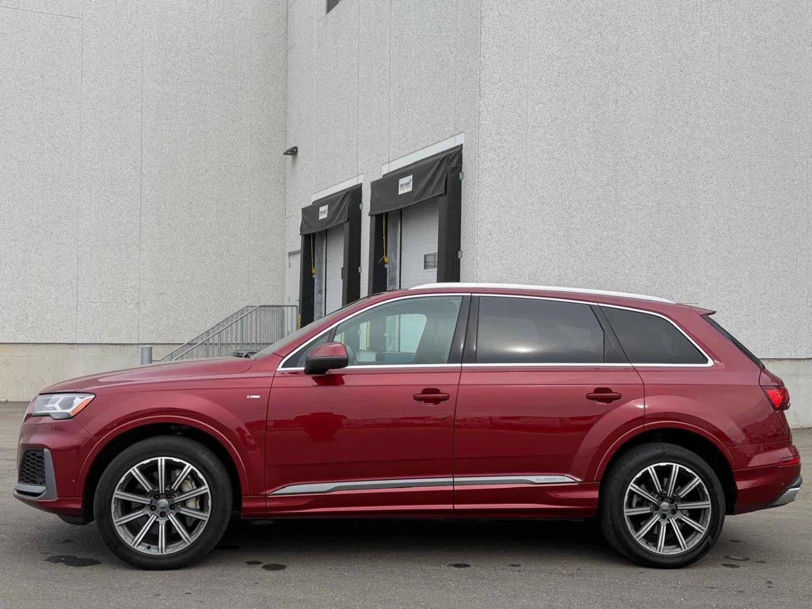 Audi Q7 | PROGRESSIV | S LINE | Цена до Бг & АвтоКредит, снимка 3 - Автомобили и джипове - 56354582