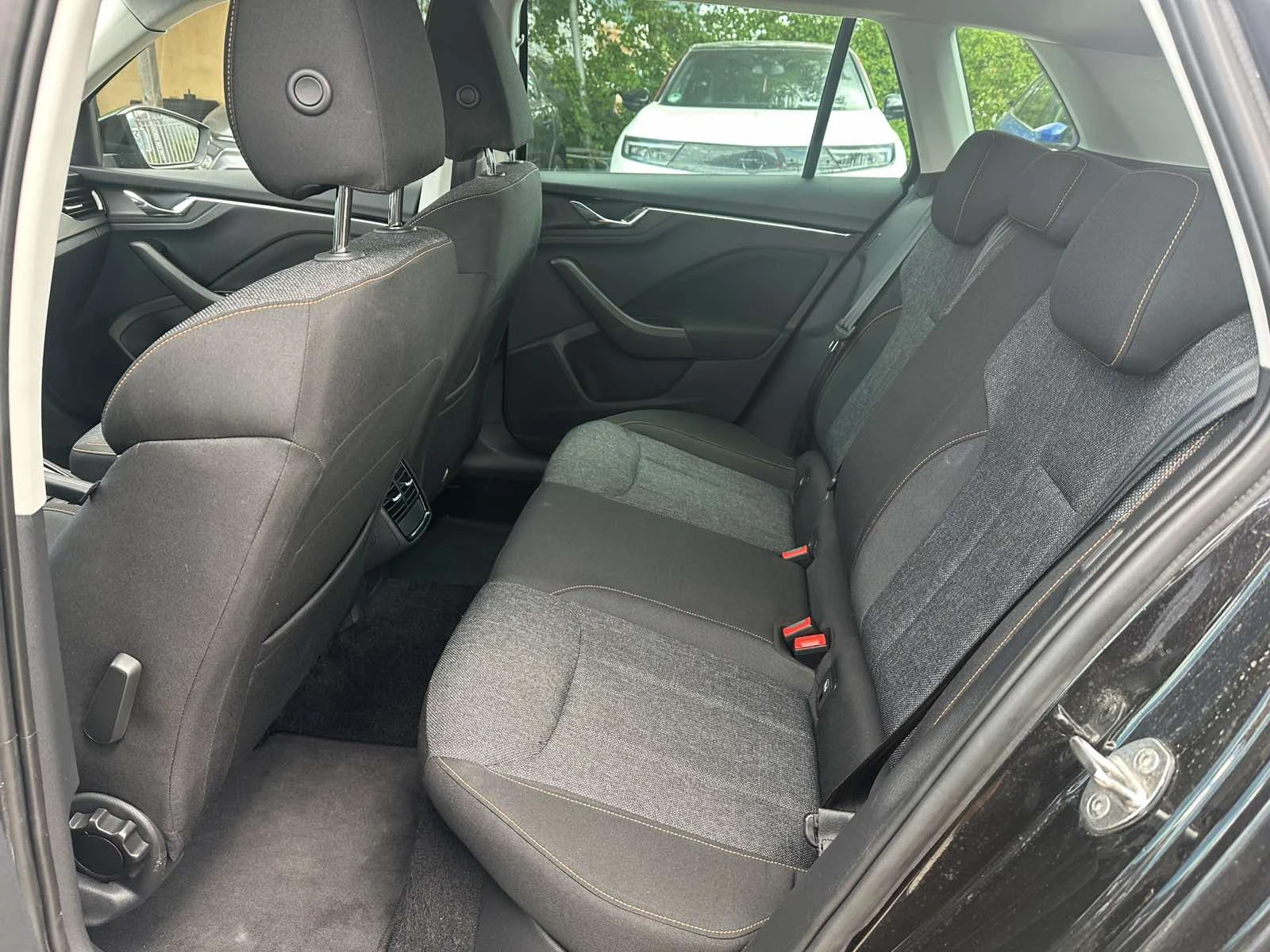 Skoda Kamiq 1.5TSI A�������� ����� �������� ������� | Mobile.bg � ����������� 10