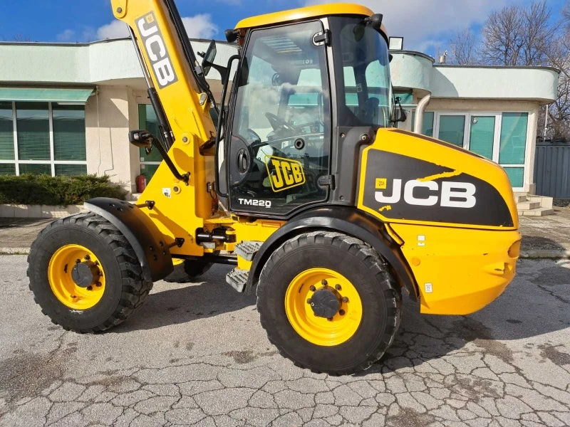 Телескопични товарачи JCB TM 220, снимка 12 - Индустриална техника - 43776201