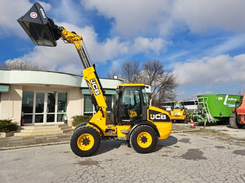 Телескопични товарачи JCB TM 220, снимка 6 - Индустриална техника - 43776201