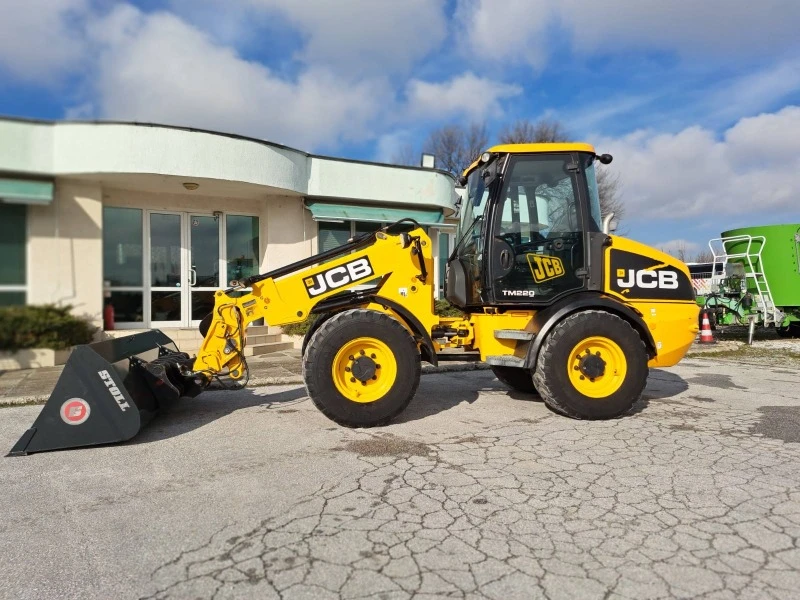 Телескопични товарачи JCB TM 220, снимка 7 - Индустриална техника - 43776201