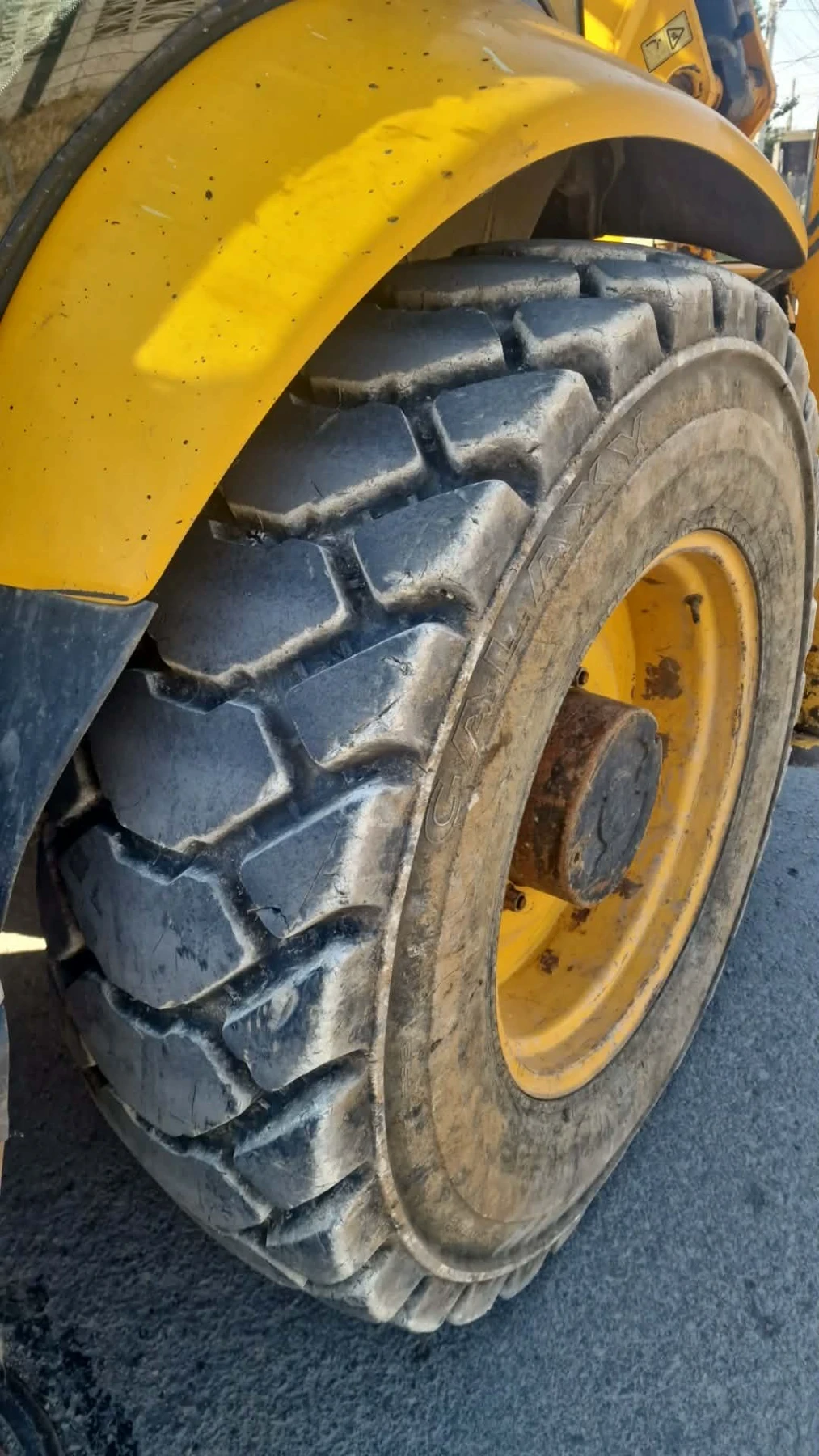 Багер JCB