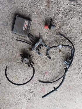 Газов инжекцион за четирицилиндров автомобил, снимка 1