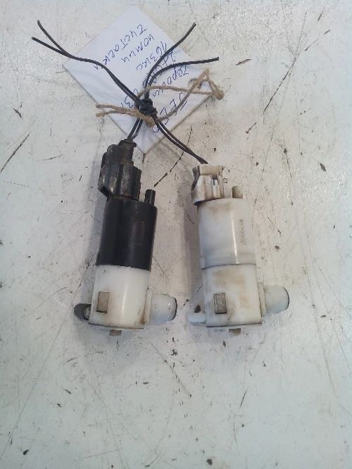 Помпа чистачки за Гранд Чероки 2.7 CRD