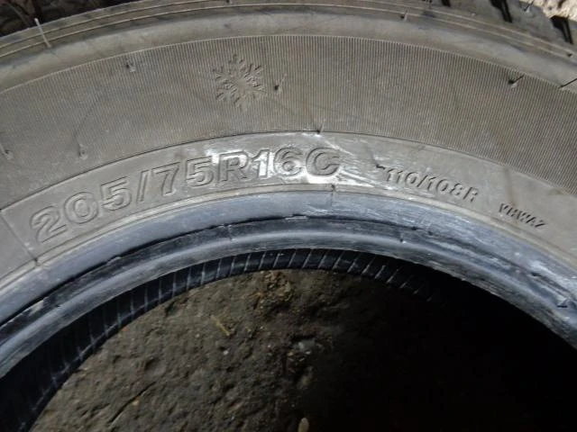 Гуми Зимни 205/75R16, снимка 15 - Гуми и джанти - 16659990