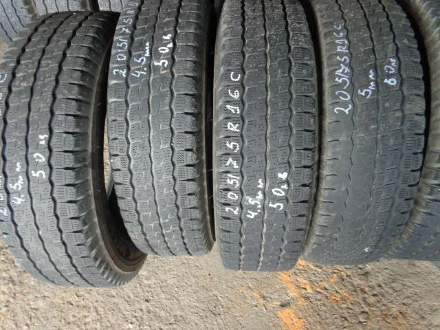 Гуми Зимни 205/75R16, снимка 5 - Гуми и джанти - 16659990