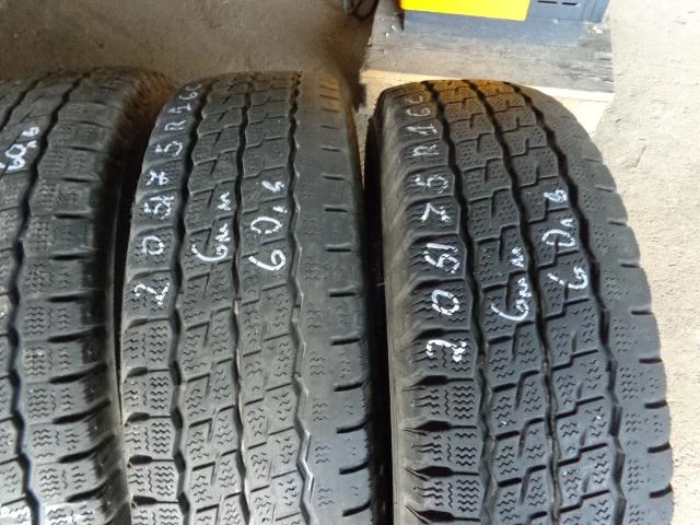 Гуми Зимни 205/75R16, снимка 6 - Гуми и джанти - 16659990