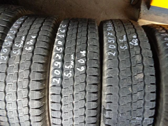 Гуми Зимни 205/75R16, снимка 7 - Гуми и джанти - 16659990