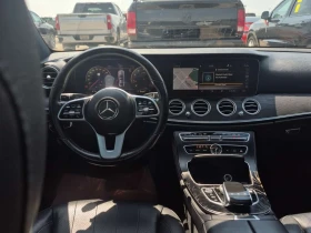 Mercedes-Benz E 300 АМГ ПАКЕТ/ПАНО/Burmeste/ПОДГРЕВ/CARFAX/ФИНАНСИРАНЕ, снимка 6