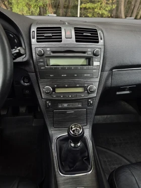 Toyota Avensis D4D Keyless Панорама , снимка 15