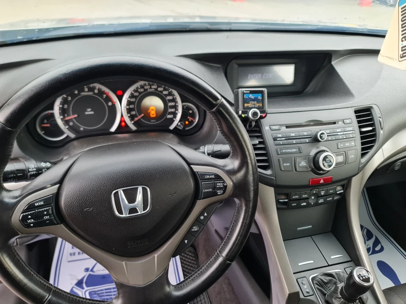 Honda Accord КАТО НОВА, снимка 13 - Автомобили и джипове - 47856973