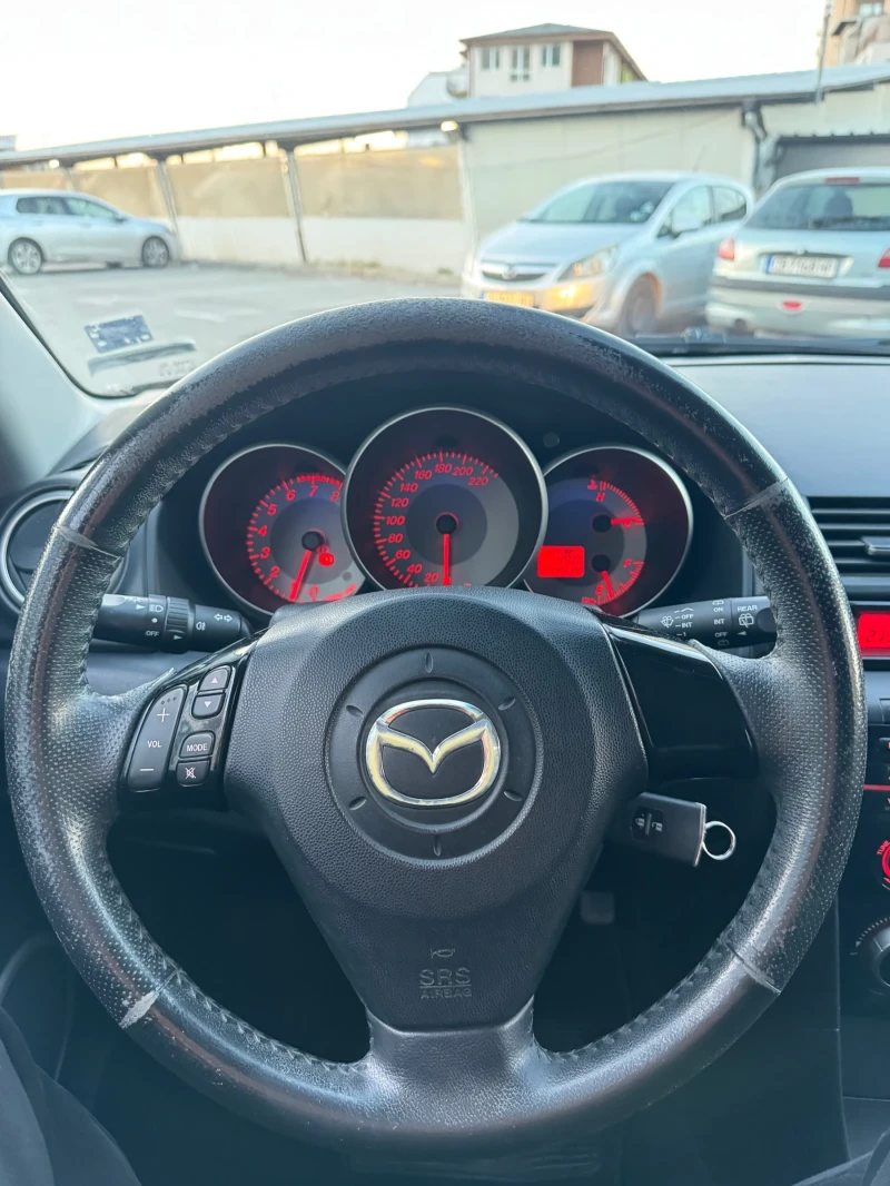 Mazda 3, снимка 15 - Автомобили и джипове - 49425387