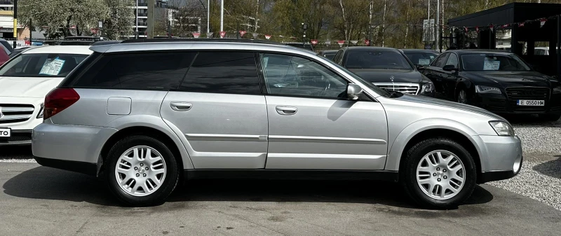 Subaru Outback 2.5I 165HP ГАЗ ПАНОРАМА, снимка 4 - Автомобили и джипове - 49933328