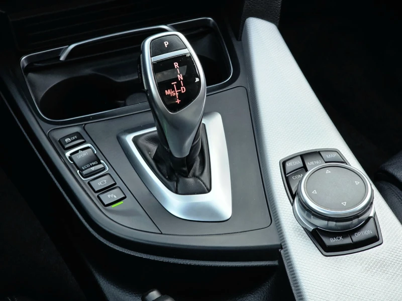 BMW 440 i  M-PERFORMANCE KIT, снимка 12 - Автомобили и джипове - 51975759