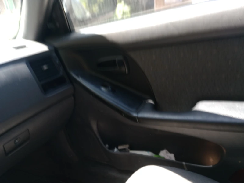 Hyundai Elantra 2003, снимка 5 - Автомобили и джипове - 52150384