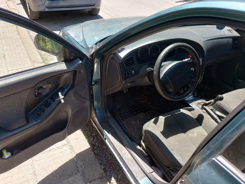 Hyundai Elantra 2003, снимка 4 - Автомобили и джипове - 52150384