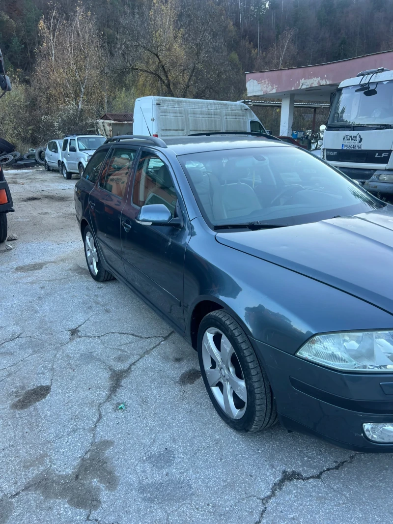 Skoda Octavia 1, 6 gaz, снимка 4 - Автомобили и джипове - 52476084