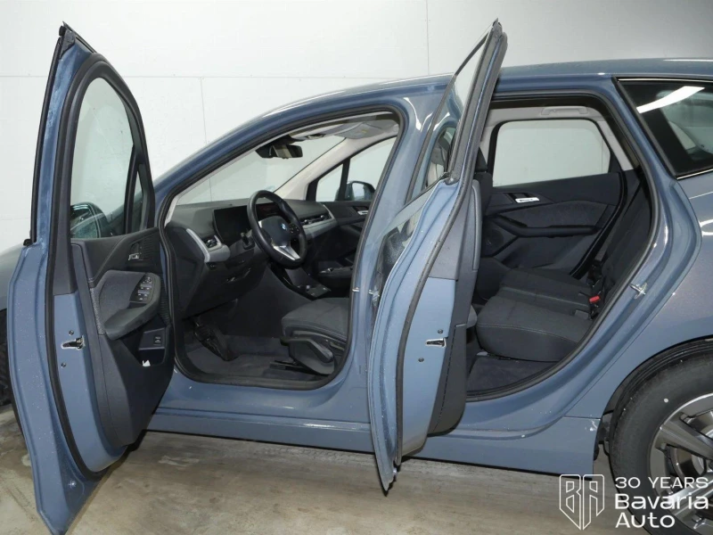 BMW 220 i Active Tourer Steptronic, снимка 5 - Автомобили и джипове - 52727358