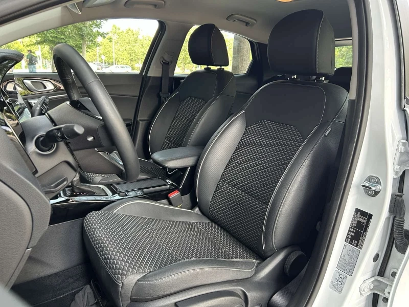 Kia XCeed 1.5 t-gdi ACC, снимка 10 - Автомобили и джипове - 53236582