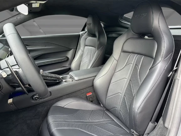 Aston Martin V8 Vantage = NEW = Black Pack Гаранция, снимка 6 - Автомобили и джипове - 54013448