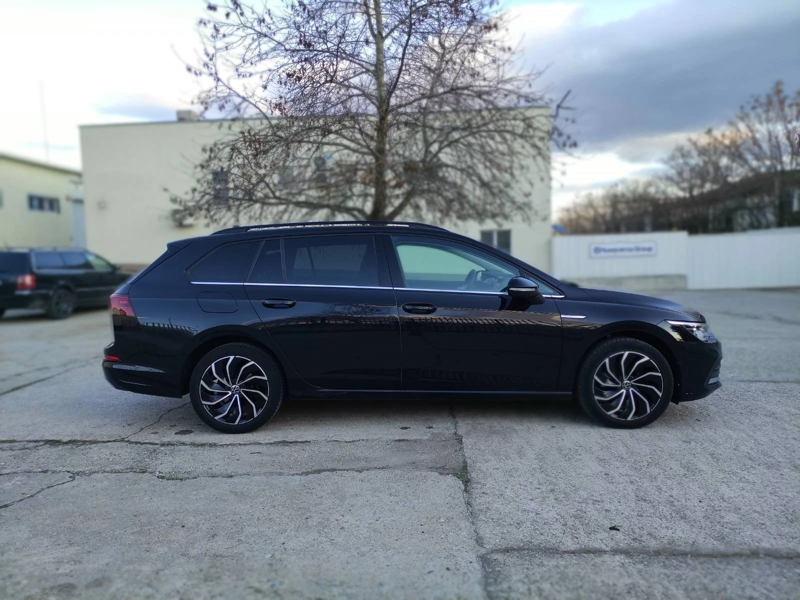 VW Golf 8/2.0 TDI/Led Adaptive/Distronik/FUII /масаж - изображение 4