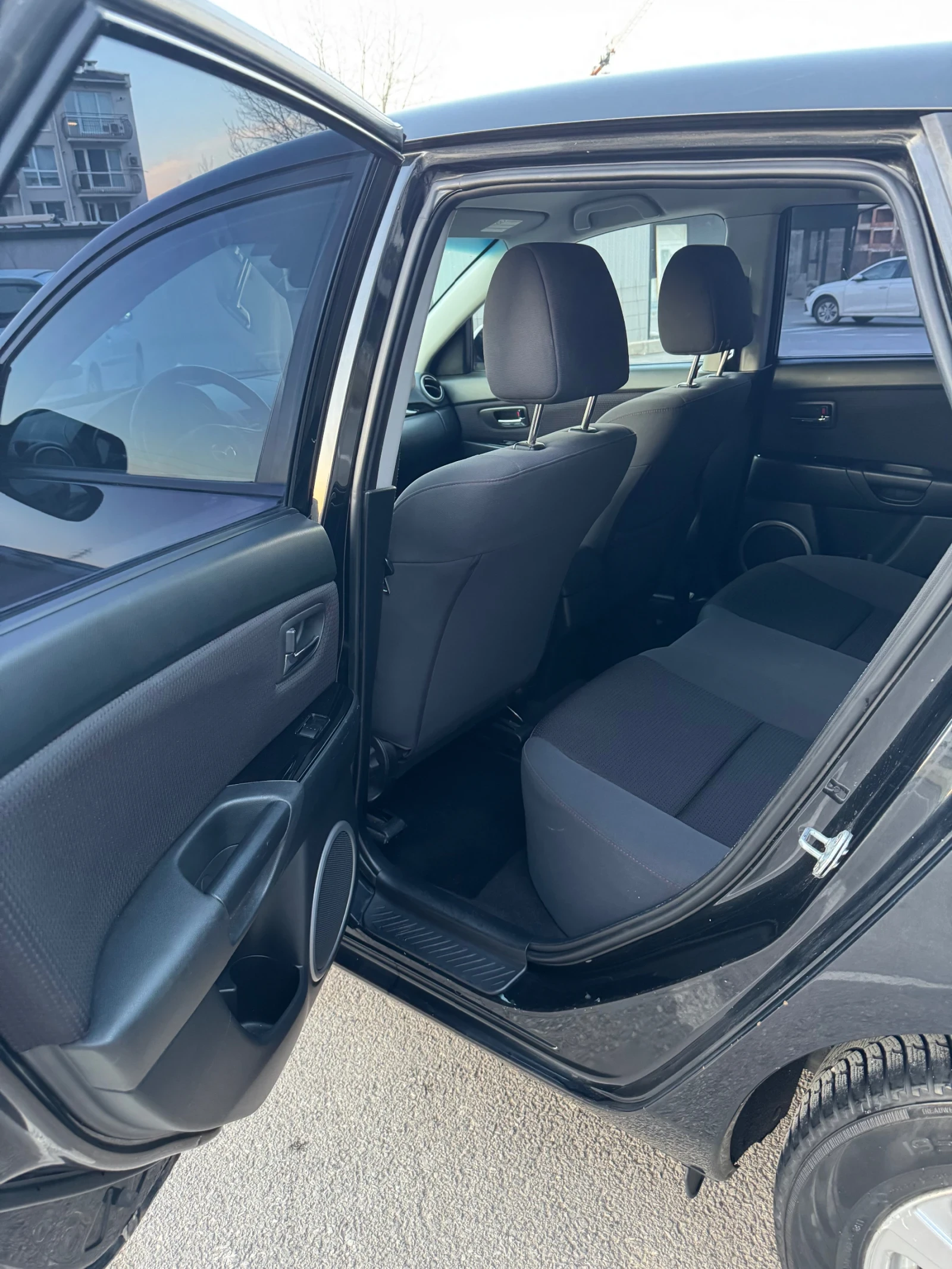 Mazda 3 | Mobile.bg   11