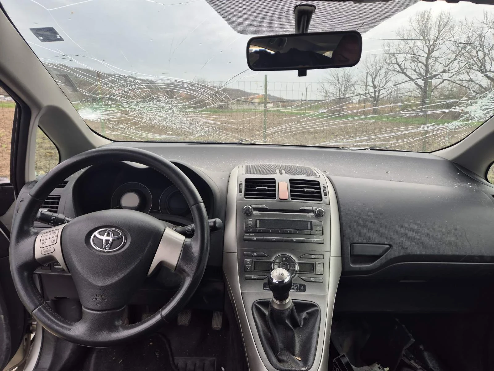 Toyota Auris 1, 6 vtti 124 бензин - изображение 6
