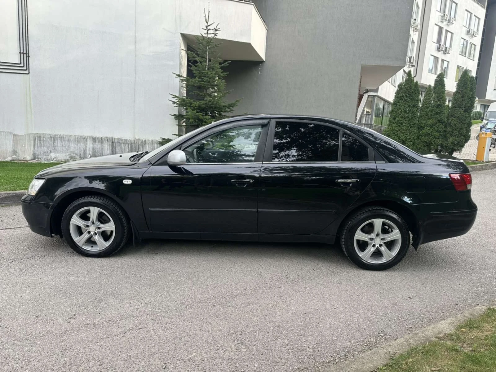 Hyundai Sonata 2.0i / ГАЗОВА УРЕДБА / АВТОМАТИК - изображение 4
