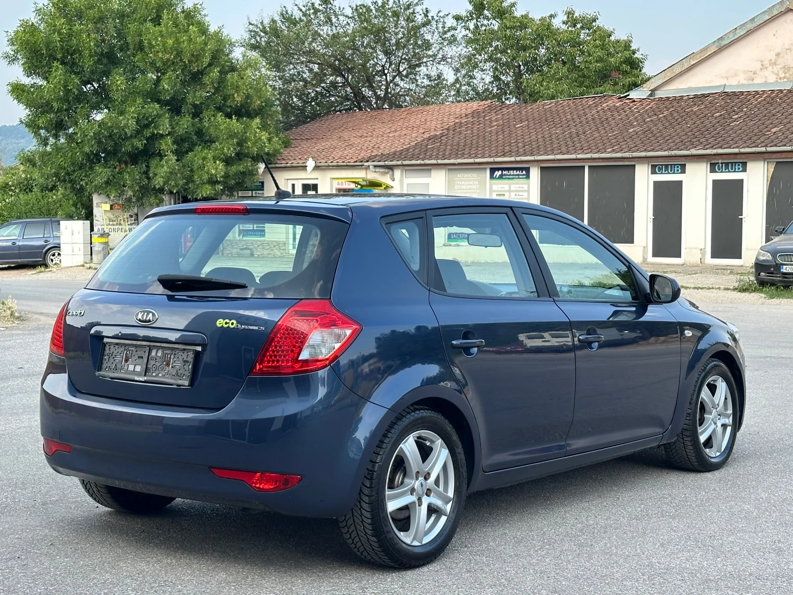 Kia Ceed 1.6d FACE 180000k - изображение 5