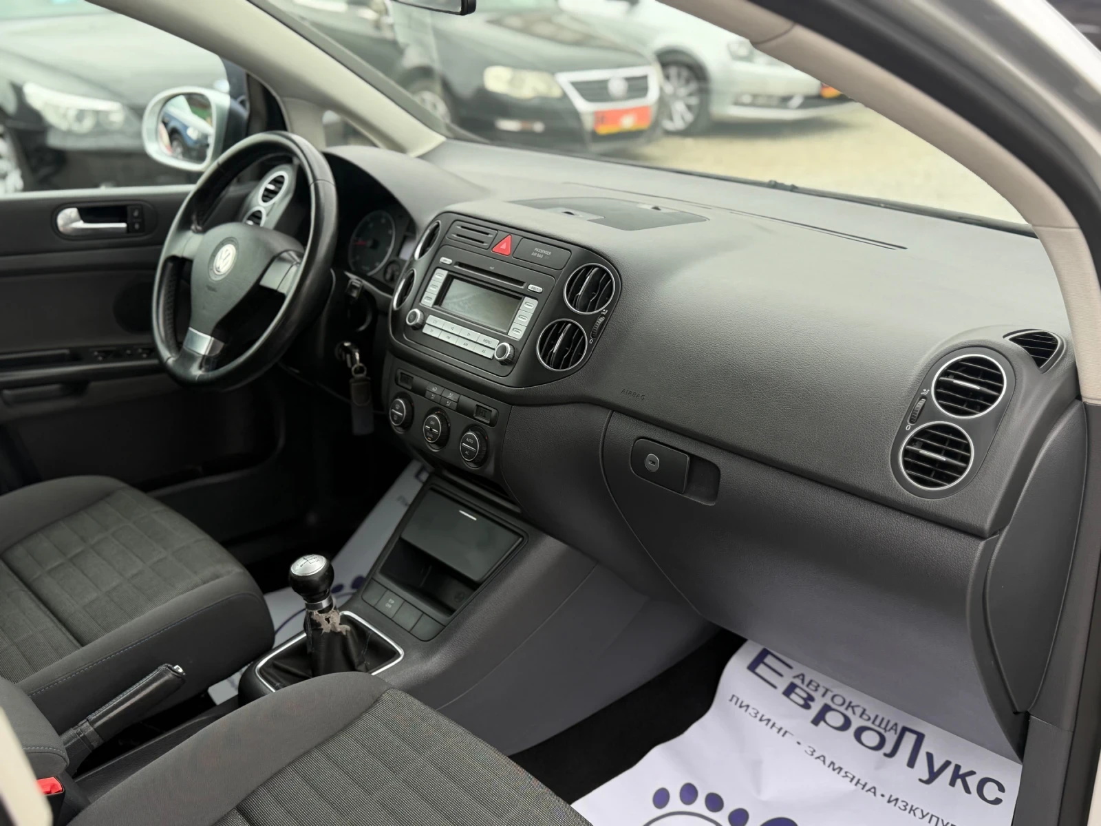 VW Golf Plus 1.9TDI 105кс КЛИМАТРОНИК, снимка 15 - Автомобили и джипове - 53888655