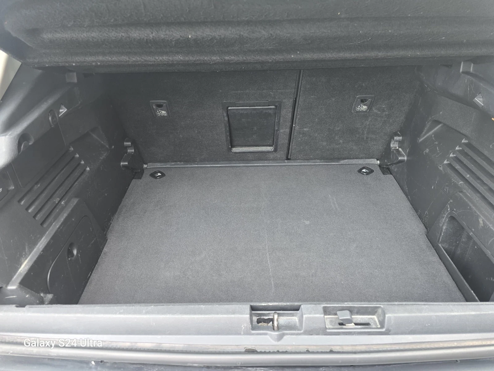 Peugeot 3008 1.6HDI, снимка 12 - Автомобили и джипове - 53892697