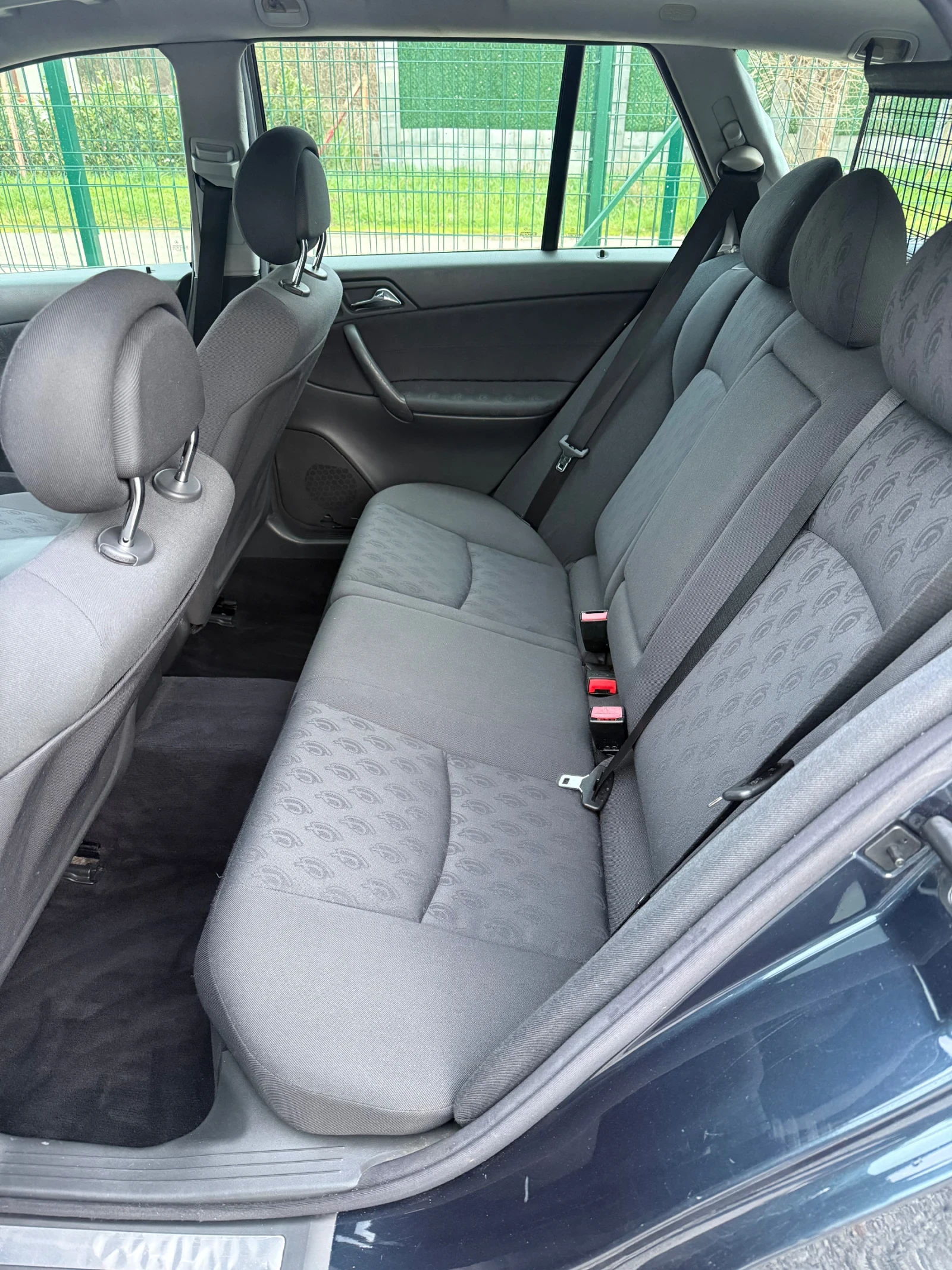 Mercedes-Benz C 200 2.2CDI* БЕЛГИЯ* МАЛКО КИЛОМЕТРИ* ПЪЛНА ИСТОРИЯ, снимка 11 - Автомобили и джипове - 54000407