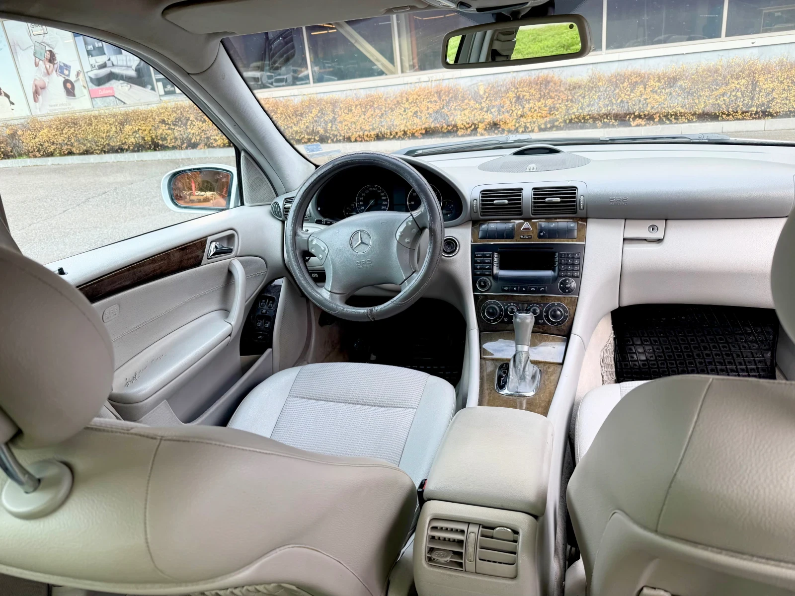 Mercedes-Benz C 200 2.0, снимка 10 - Автомобили и джипове - 54207316