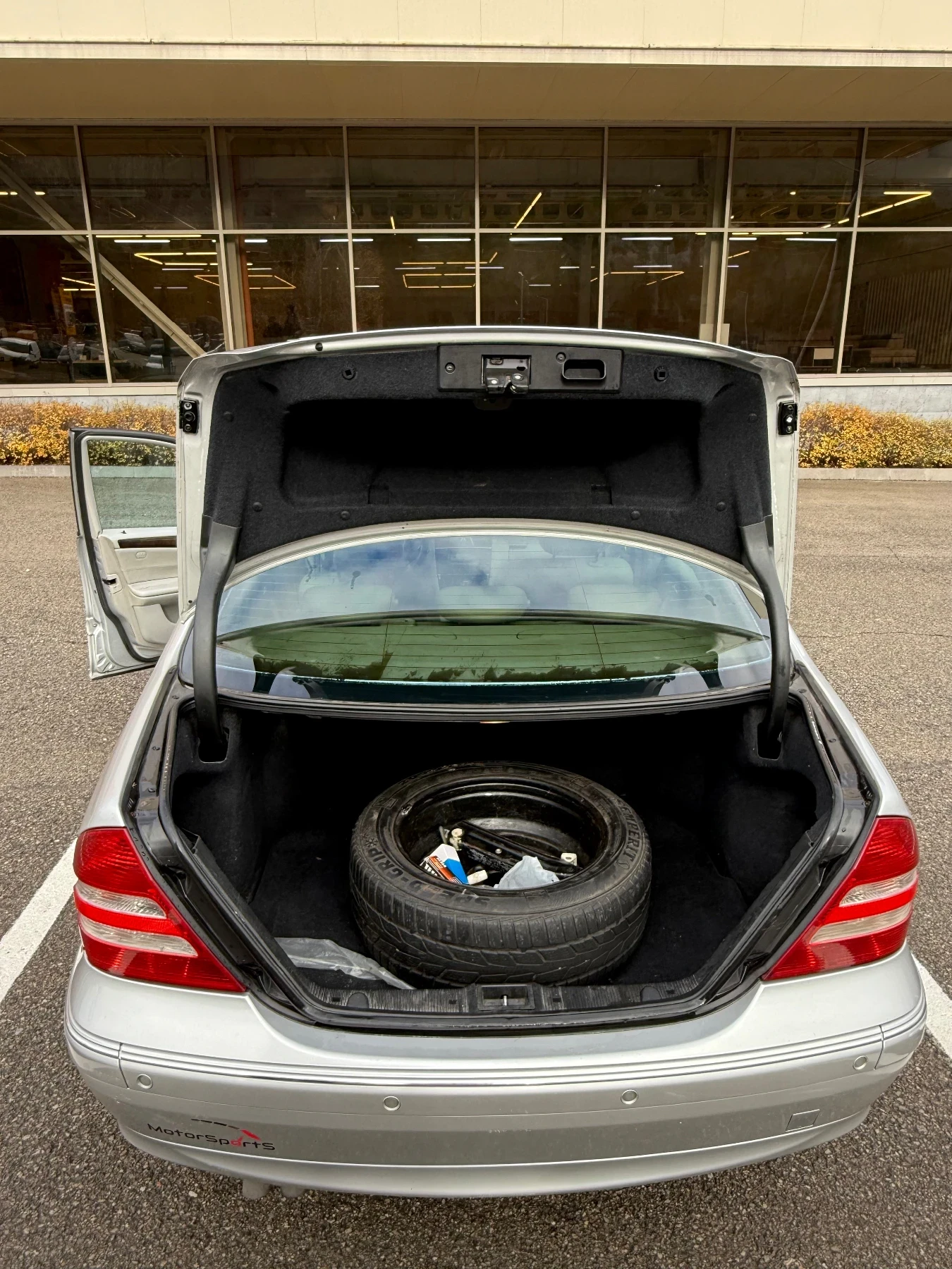 Mercedes-Benz C 200 2.0, снимка 13 - Автомобили и джипове - 54207316