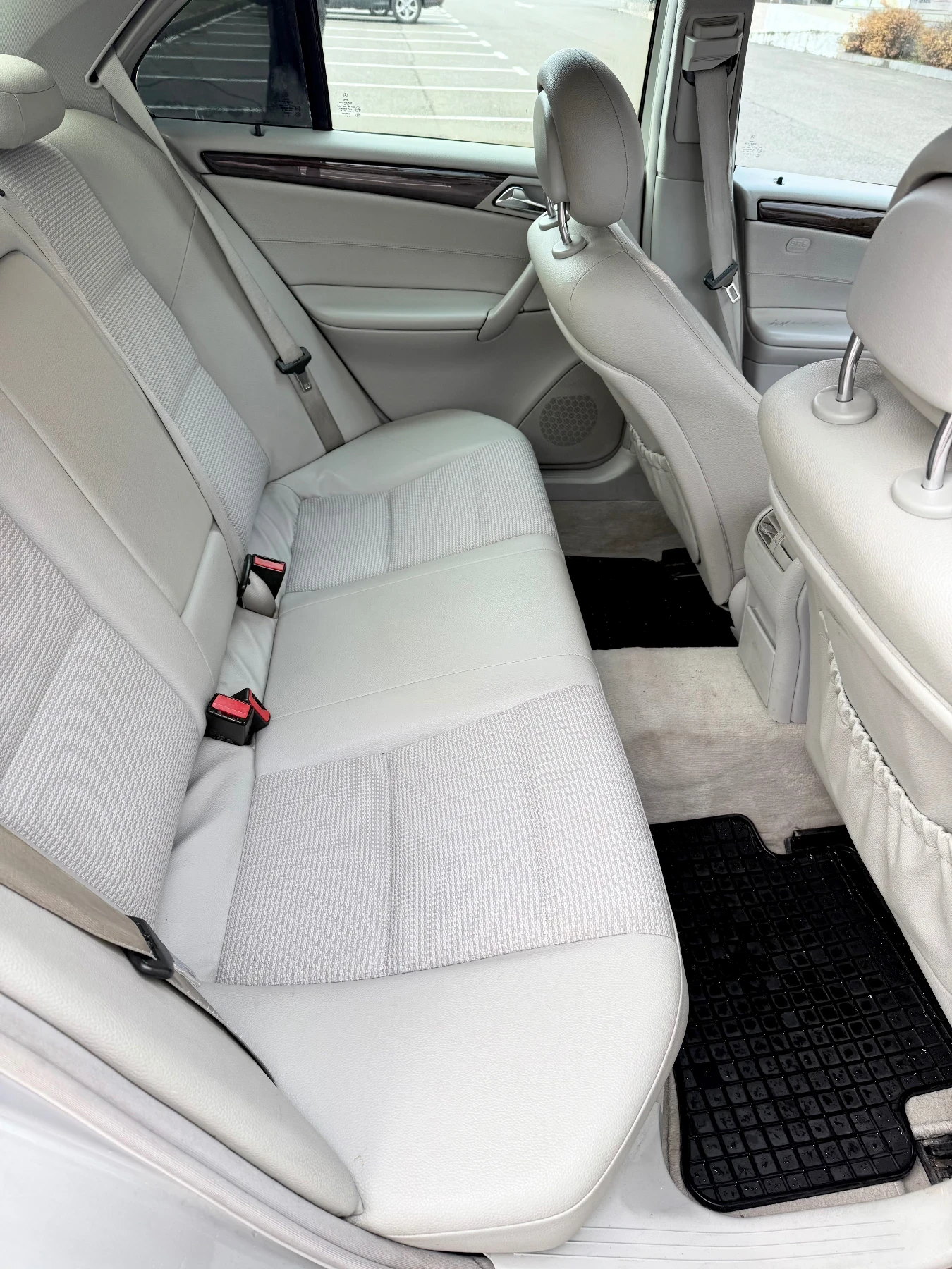 Mercedes-Benz C 200 2.0, снимка 11 - Автомобили и джипове - 54207316