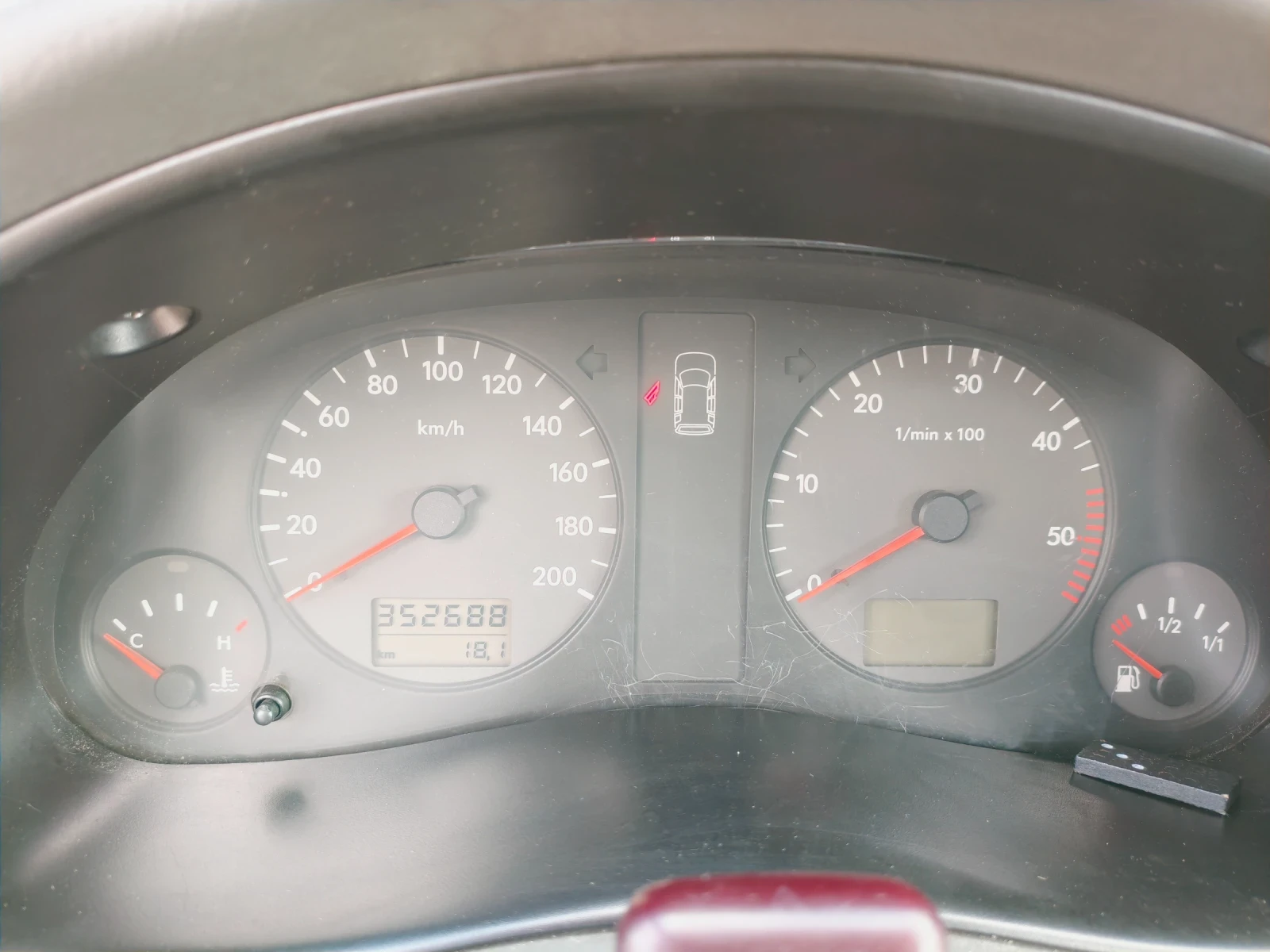 Seat Alhambra, снимка 8 - Автомобили и джипове - 54211354