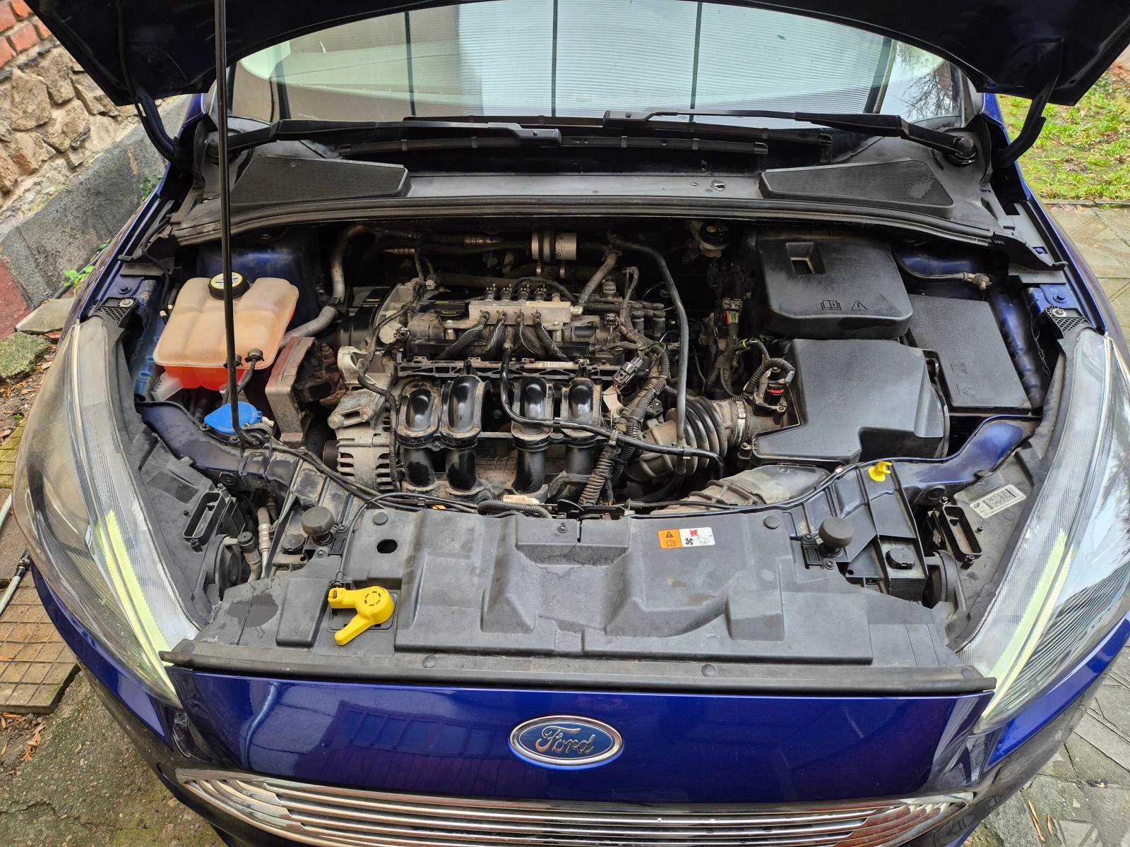 Ford Focus 1.6i 120hp Gaz Navi, снимка 8 - Автомобили и джипове - 54324747