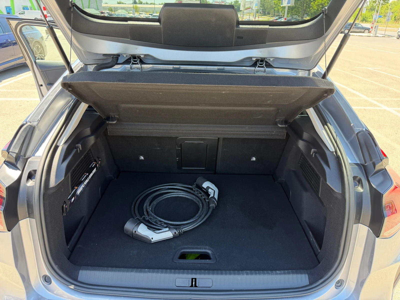 Citroen C4 Electric Shine, снимка 12 - Автомобили и джипове - 54882013