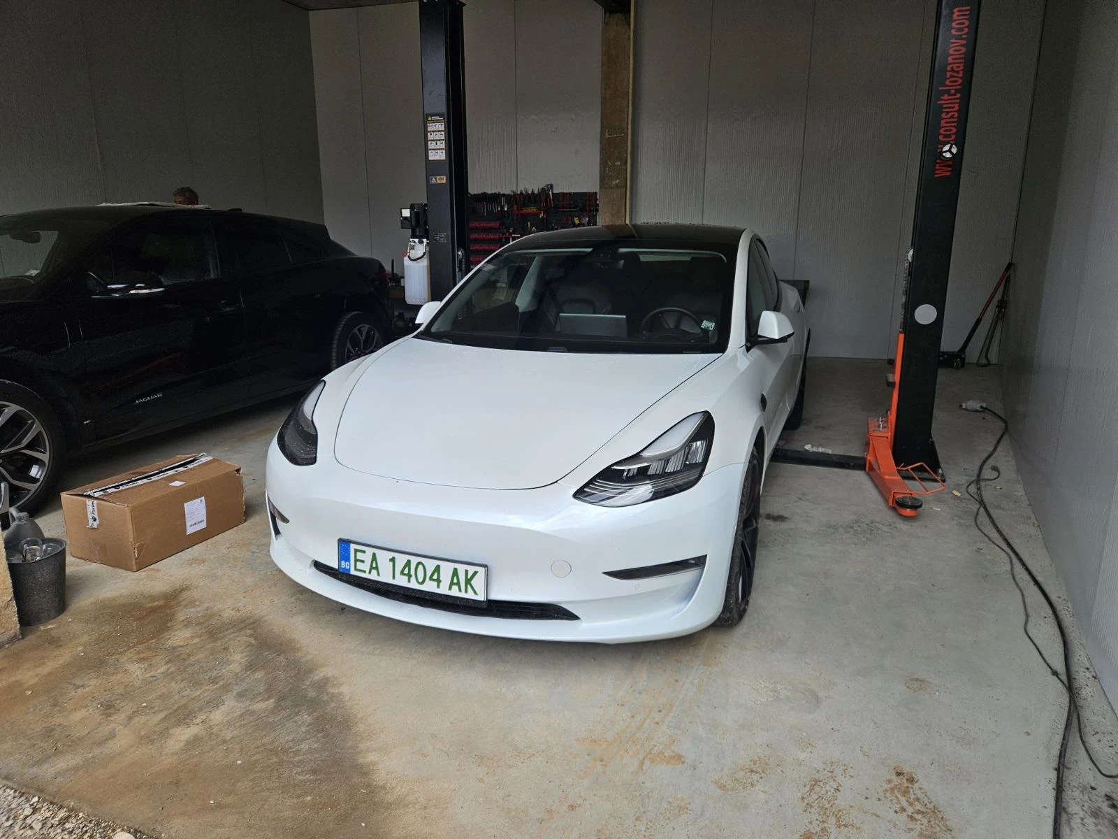 Tesla Model 3 Performance 