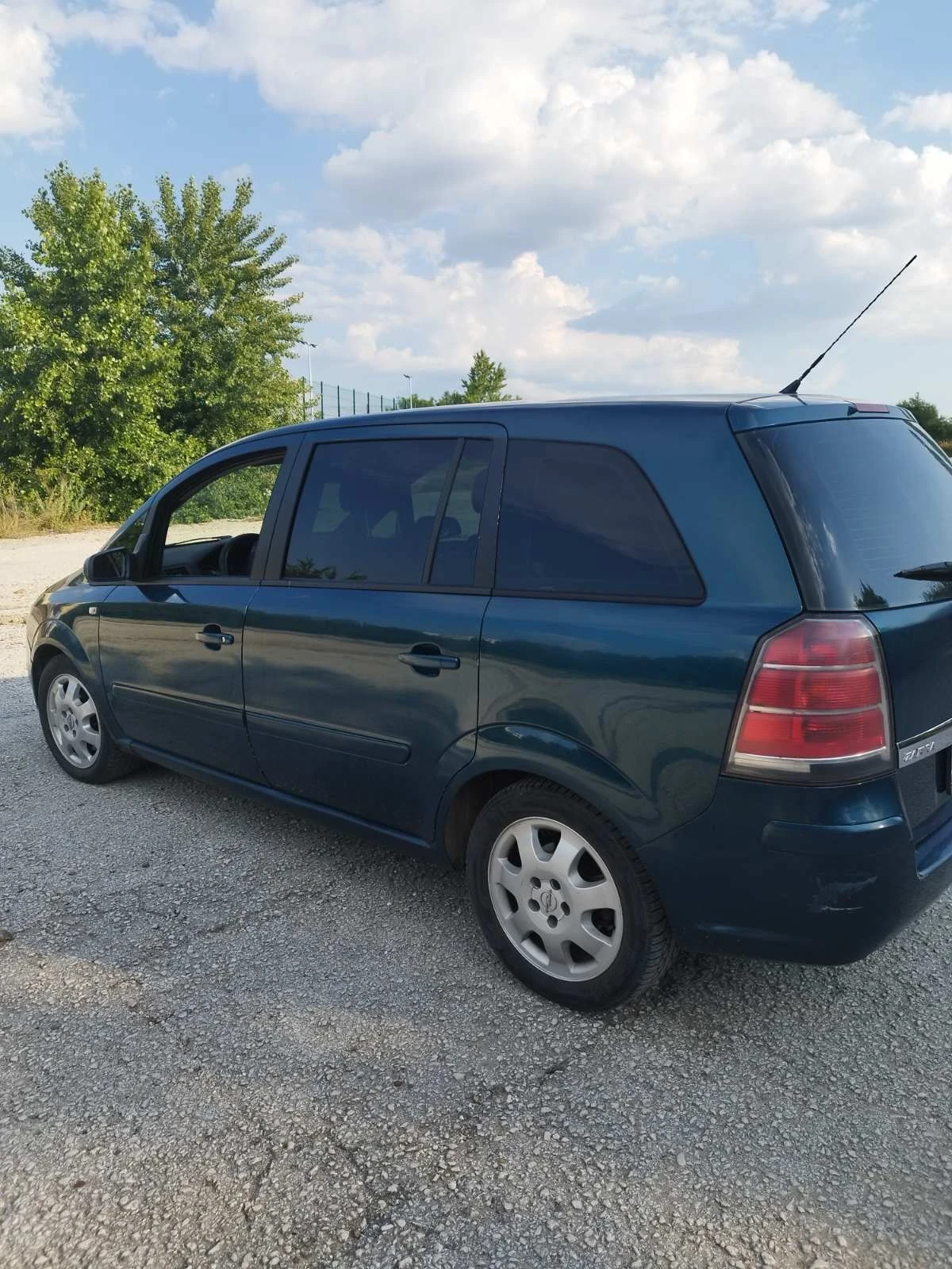 Opel Zafira 1.9, снимка 5 - Автомобили и джипове - 54998192