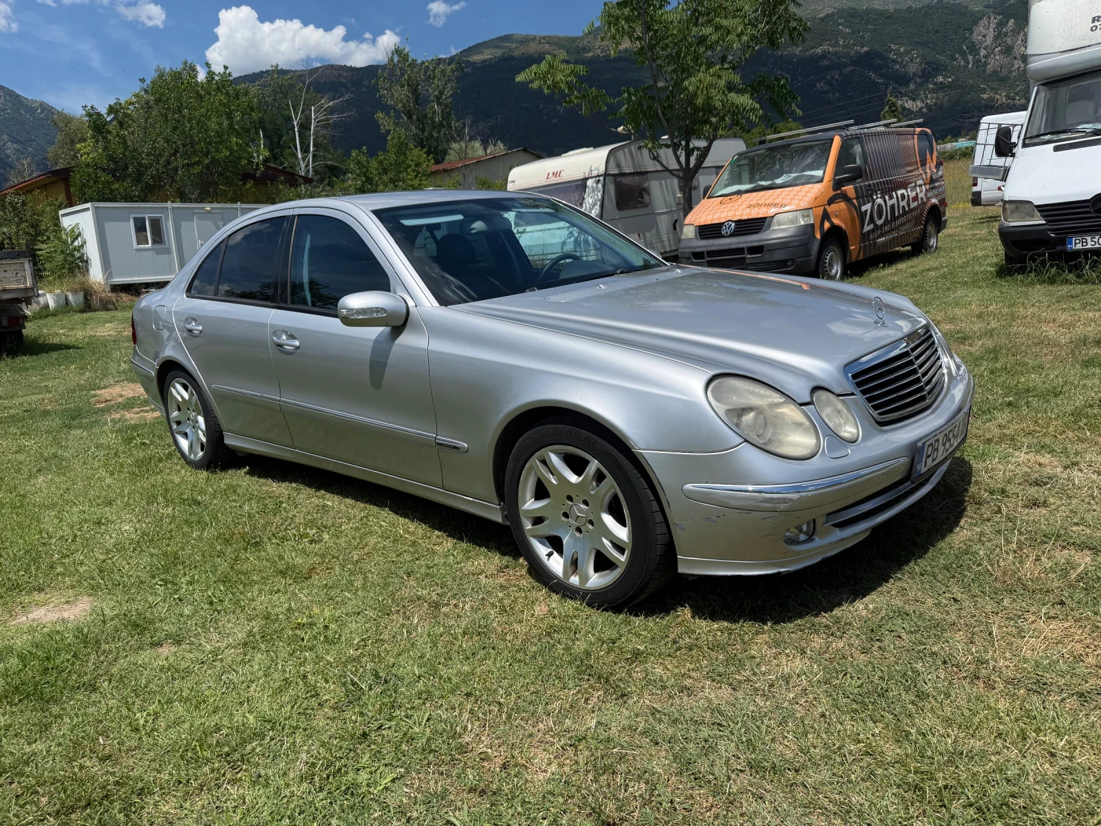 Mercedes-Benz E 220