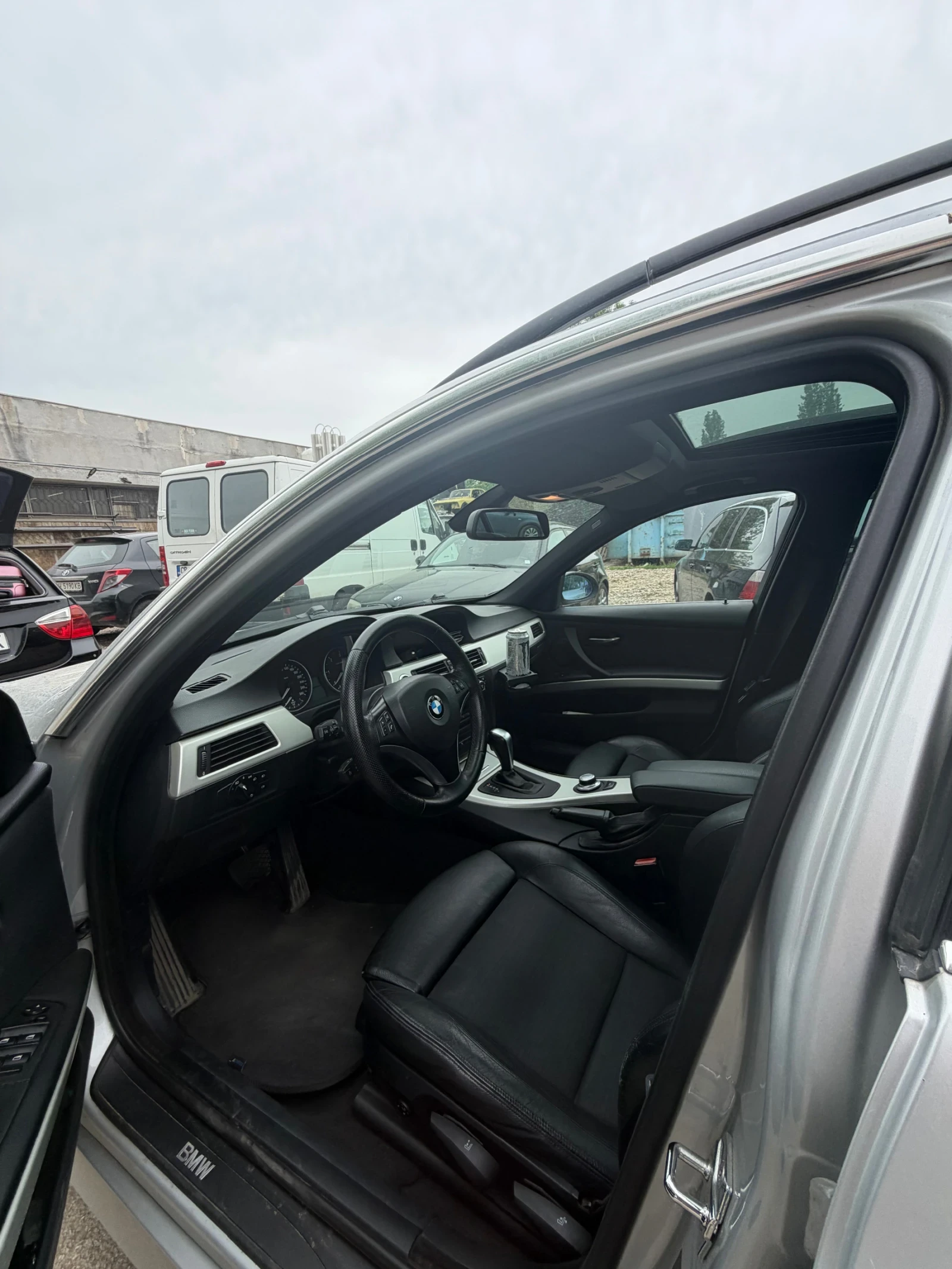 BMW 330, снимка 7 - Автомобили и джипове - 55272468