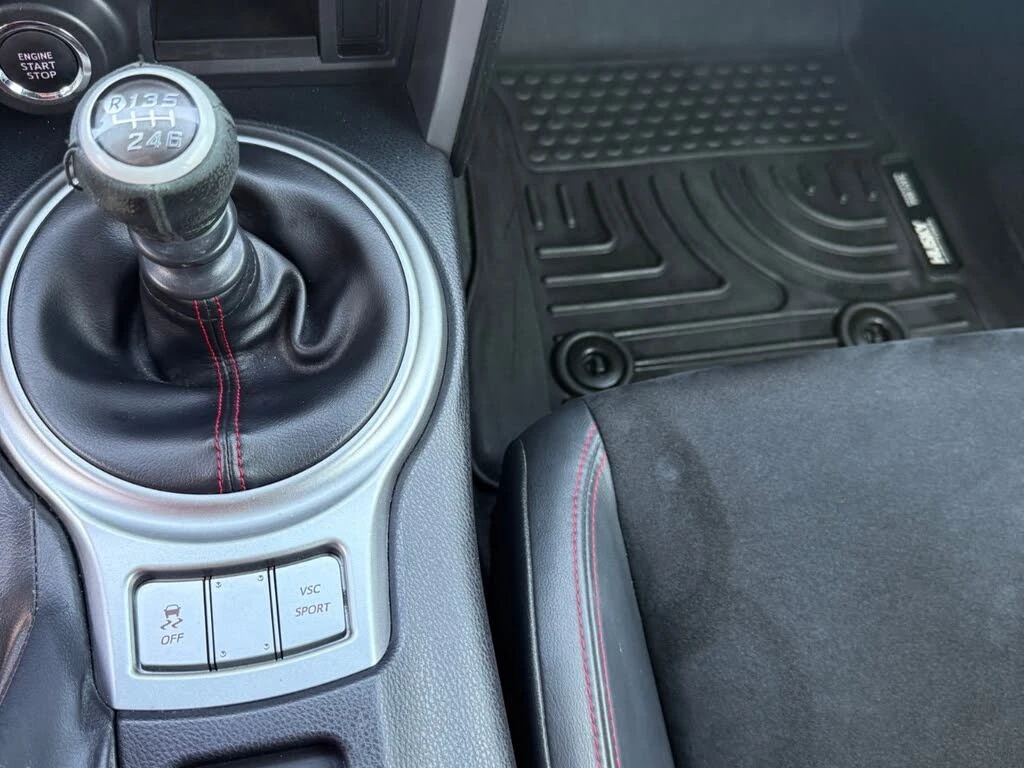 Subaru BRZ * Manual* RWD* KEYLESS* Camera* ПОДГРЕВ* , снимка 13 - Автомобили и джипове - 55432461