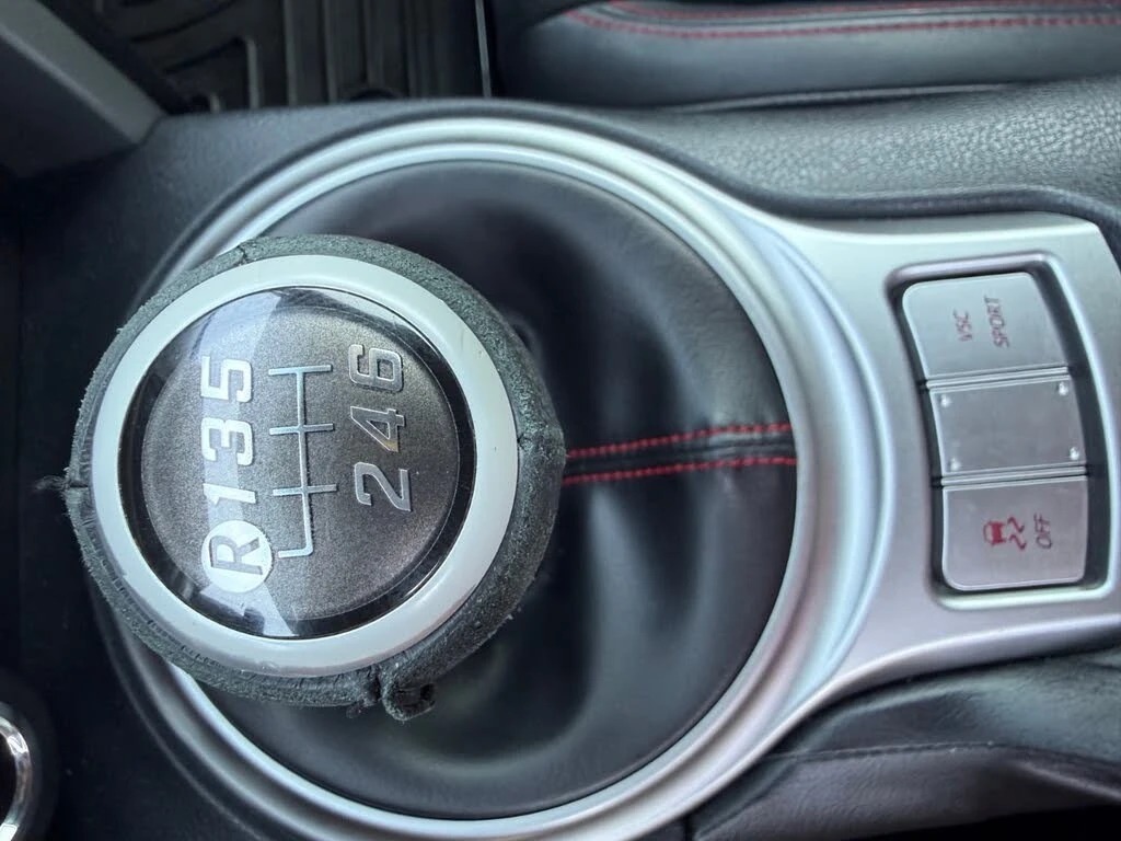 Subaru BRZ * Manual* RWD* KEYLESS* Camera* ПОДГРЕВ* , снимка 14 - Автомобили и джипове - 55432461