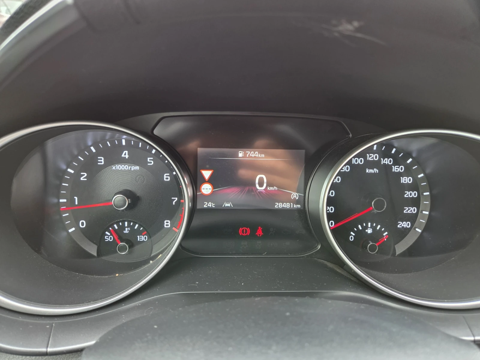Kia Ceed 1.5 T-gdi Гаранция, снимка 6 - Автомобили и джипове - 56210204