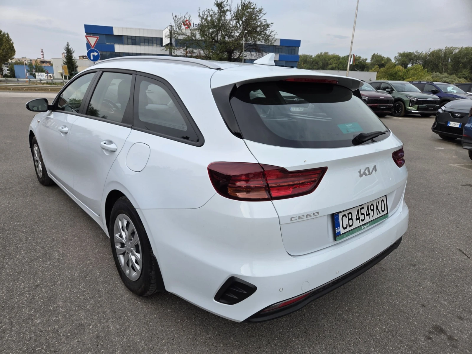 Kia Ceed 1.5 T-gdi Гаранция, снимка 4 - Автомобили и джипове - 56210204