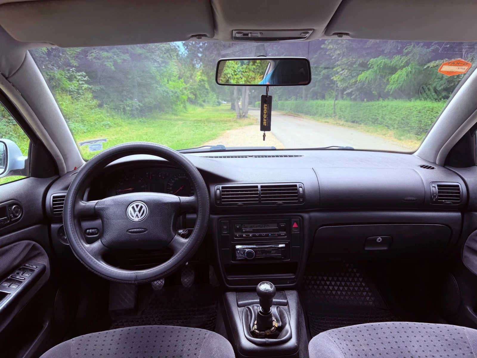 VW Passat, снимка 13 - Автомобили и джипове - 56295055