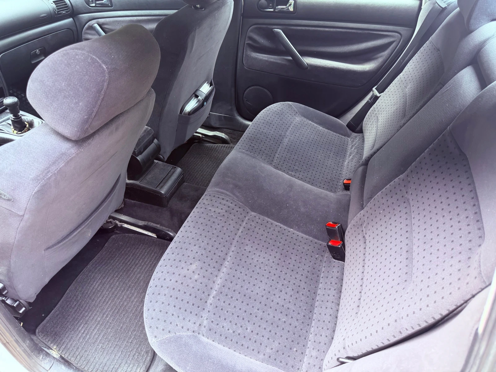 VW Passat, снимка 15 - Автомобили и джипове - 56295055