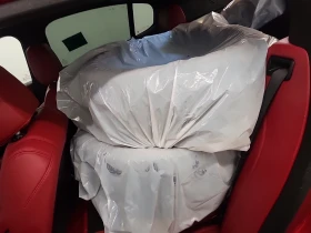 Alfa Romeo Stelvio VELOCE AWD, снимка 11